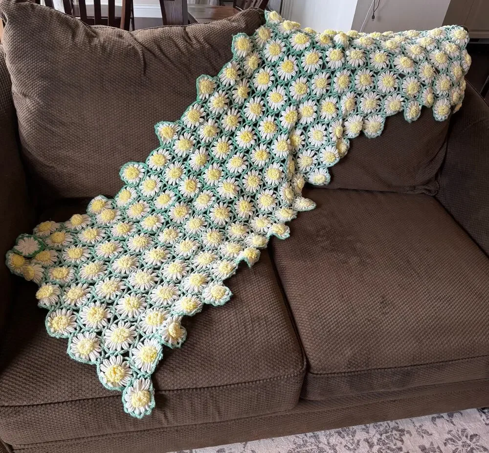 VTG Handmade Crocheted Throw Blanket Vibrant Daisy Flower Granny Square Afghan